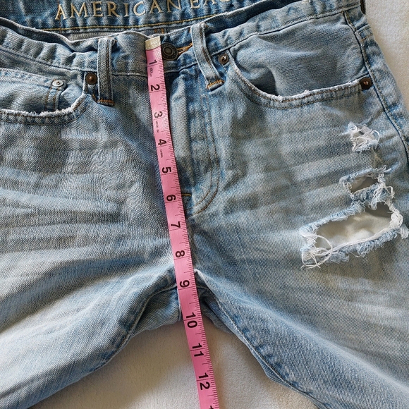 🔴Buy 2 - Get 1 -- AEO Men's Distressed Cut-Off Jean Shorts, Size 28 - Picture 12 of 13